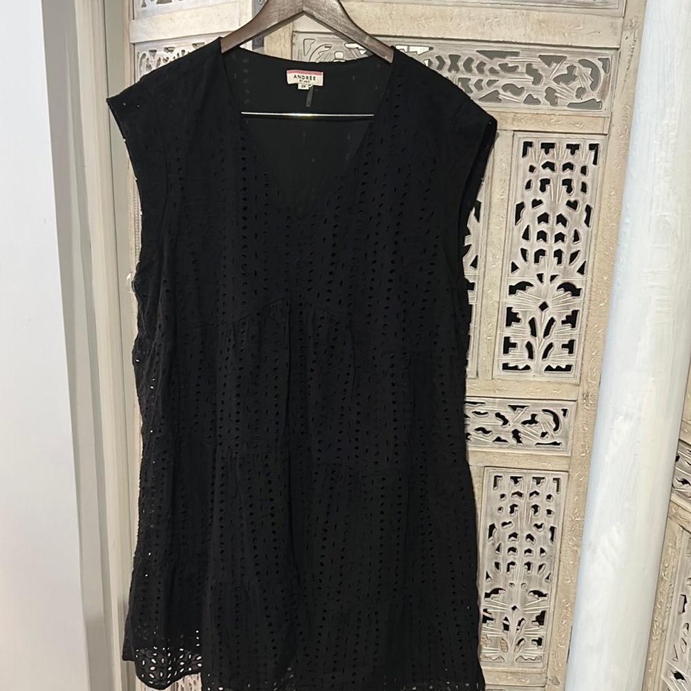 Black eyelit dress by Andre size 2xl new never work
